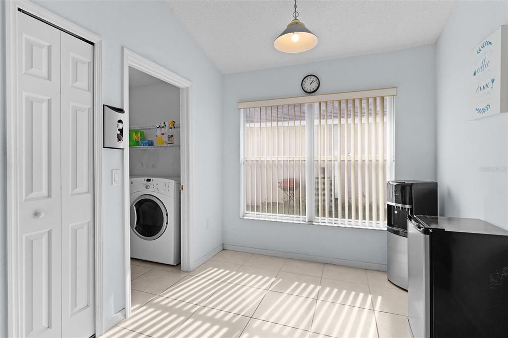 For Sale: $384,900 (4 beds, 3 baths, 1822 Square Feet)