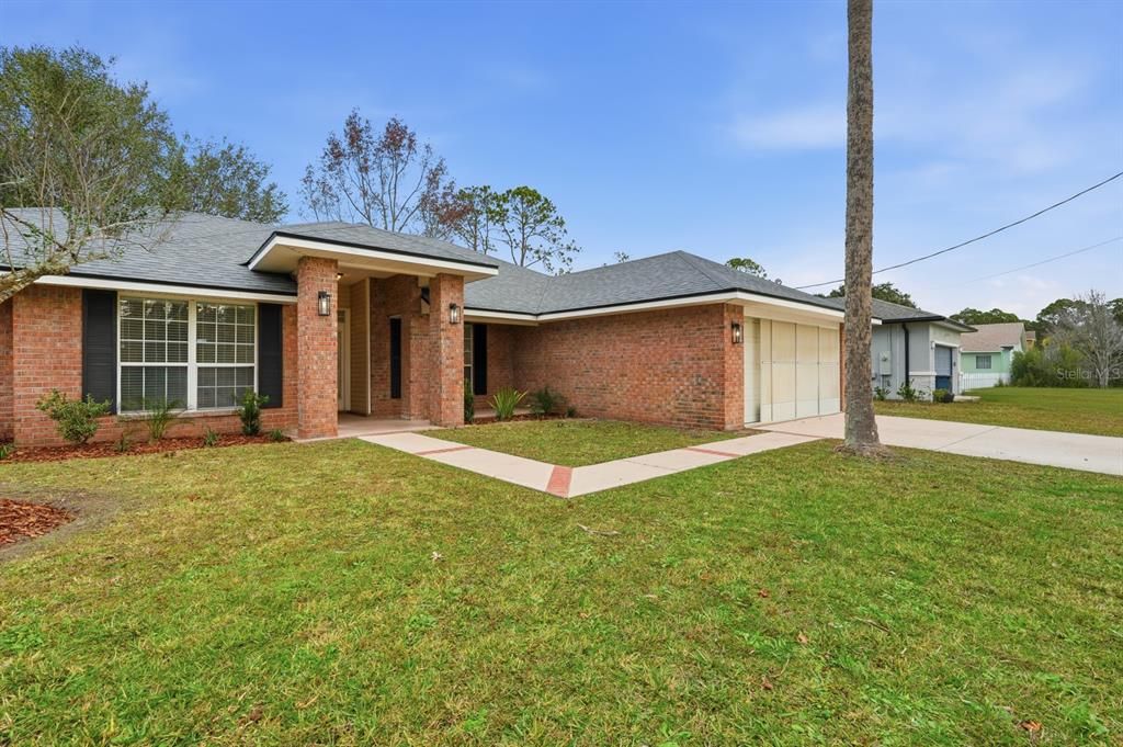 For Sale: $359,900 (4 beds, 2 baths, 2284 Square Feet)