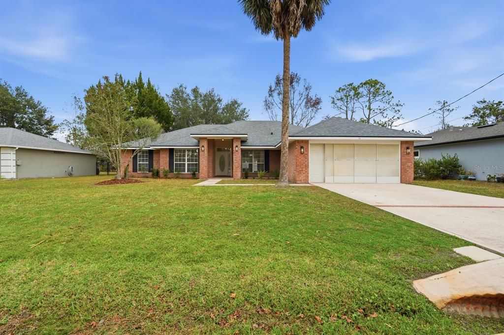 For Sale: $359,900 (4 beds, 2 baths, 2284 Square Feet)