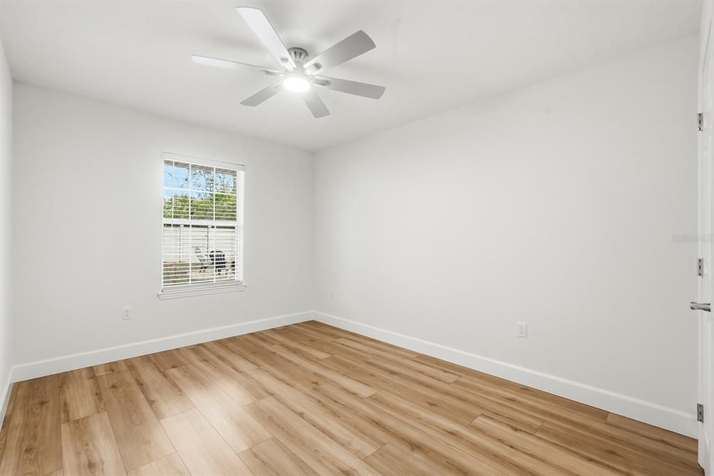 For Sale: $359,900 (4 beds, 2 baths, 2284 Square Feet)