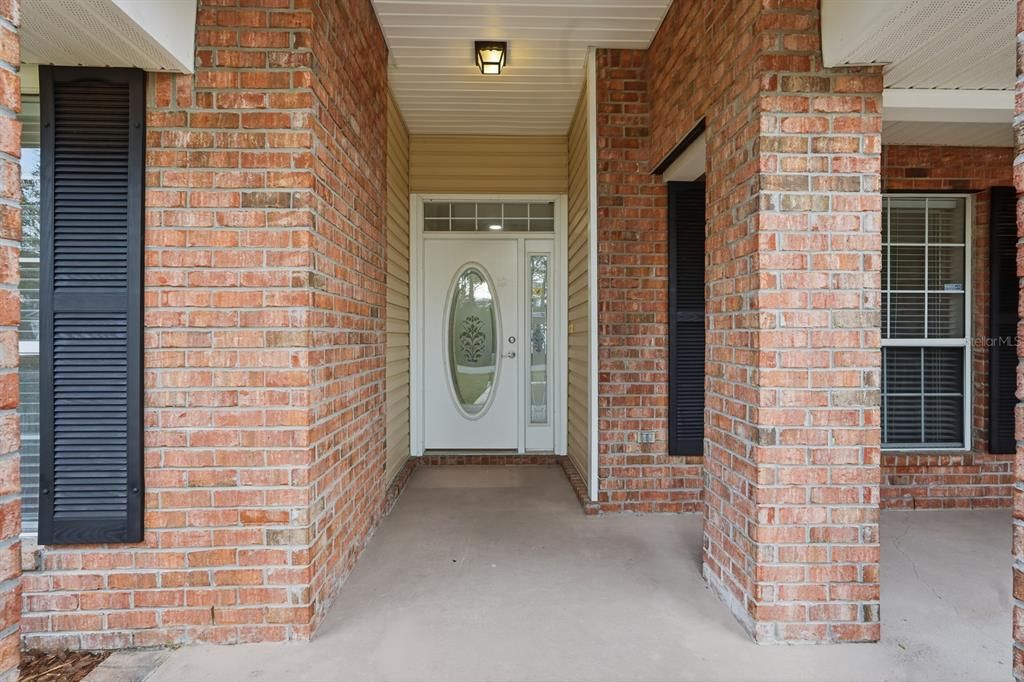 For Sale: $359,900 (4 beds, 2 baths, 2284 Square Feet)