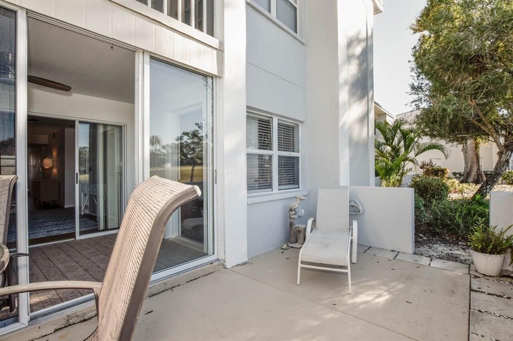 For Sale: $249,900 (2 beds, 2 baths, 1032 Square Feet)