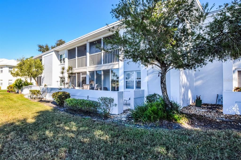 For Sale: $249,900 (2 beds, 2 baths, 1032 Square Feet)