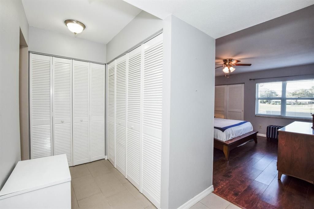 For Sale: $249,900 (2 beds, 2 baths, 1032 Square Feet)