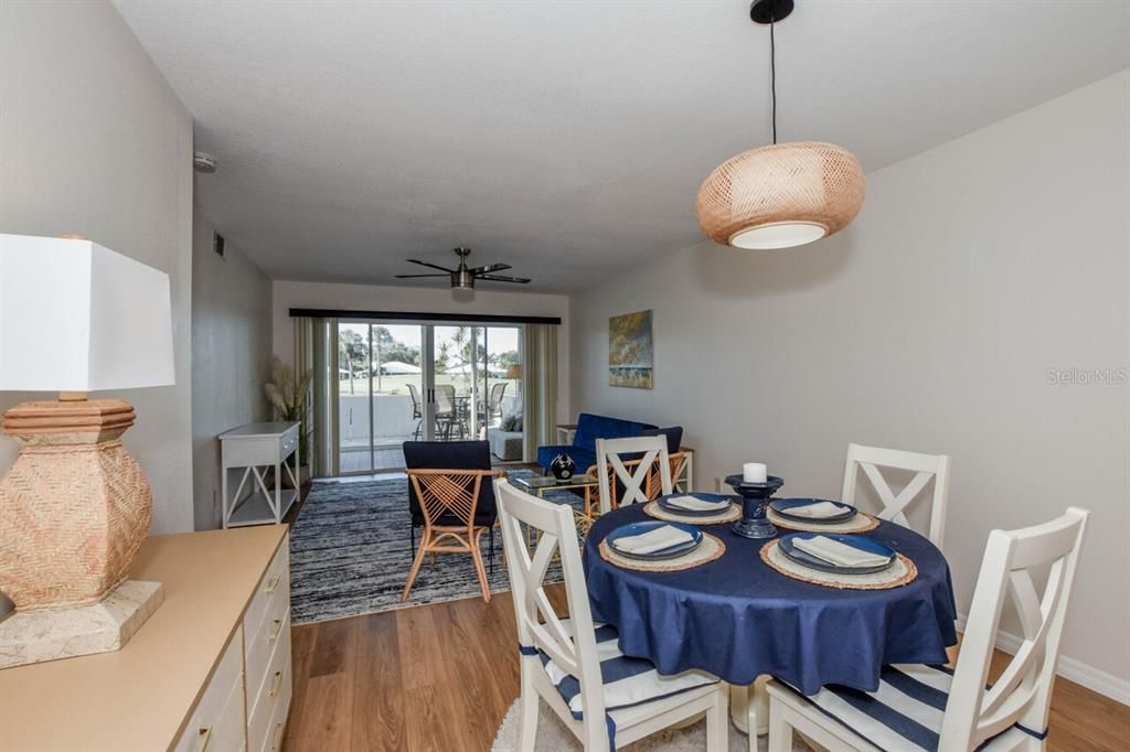 For Sale: $249,900 (2 beds, 2 baths, 1032 Square Feet)