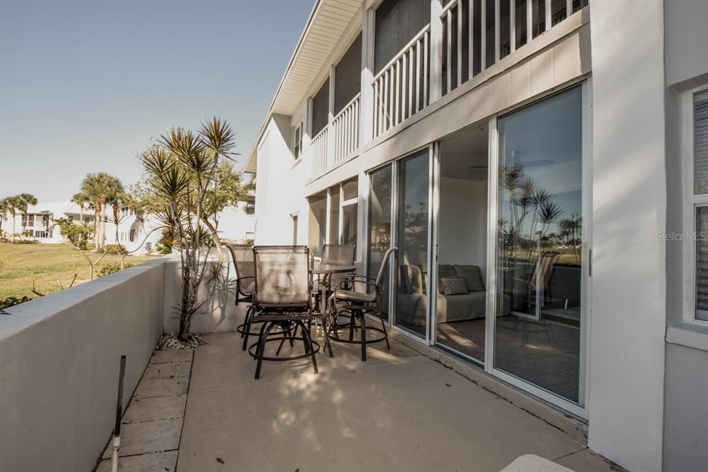 For Sale: $249,900 (2 beds, 2 baths, 1032 Square Feet)