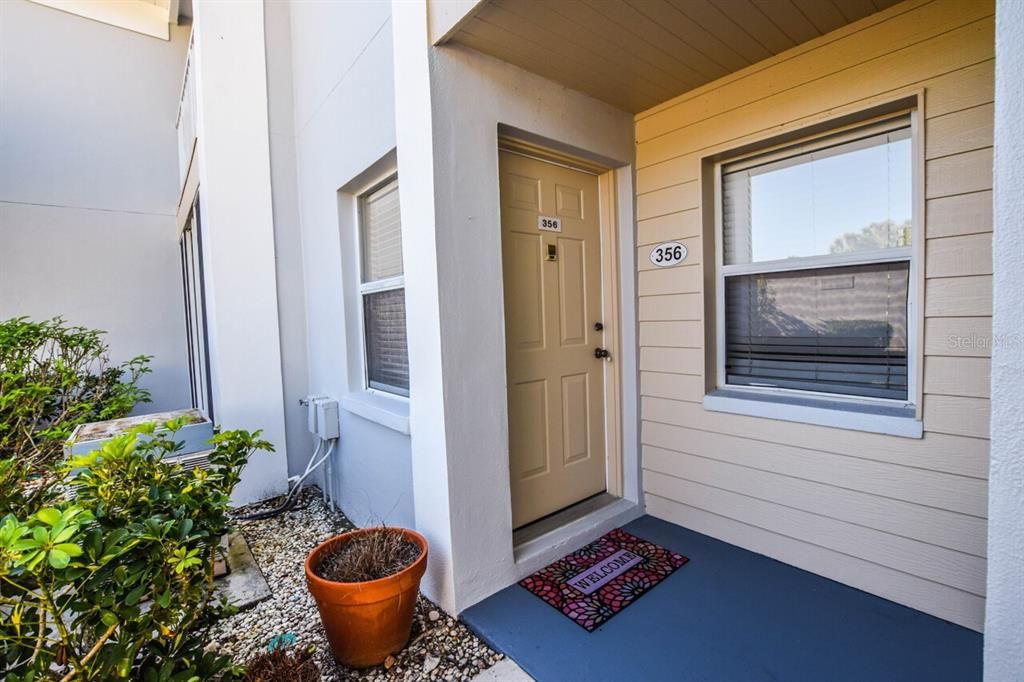 For Sale: $249,900 (2 beds, 2 baths, 1032 Square Feet)