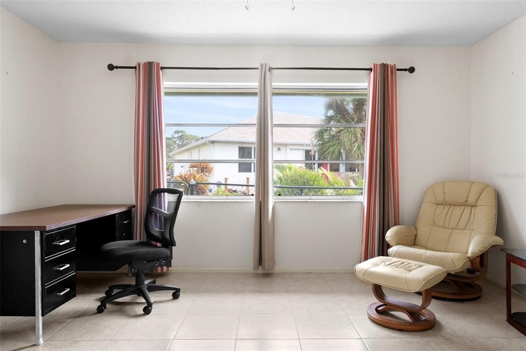 En Venta: $360,000 (3 camas, 2 baños, 1939 Pies cuadrados)