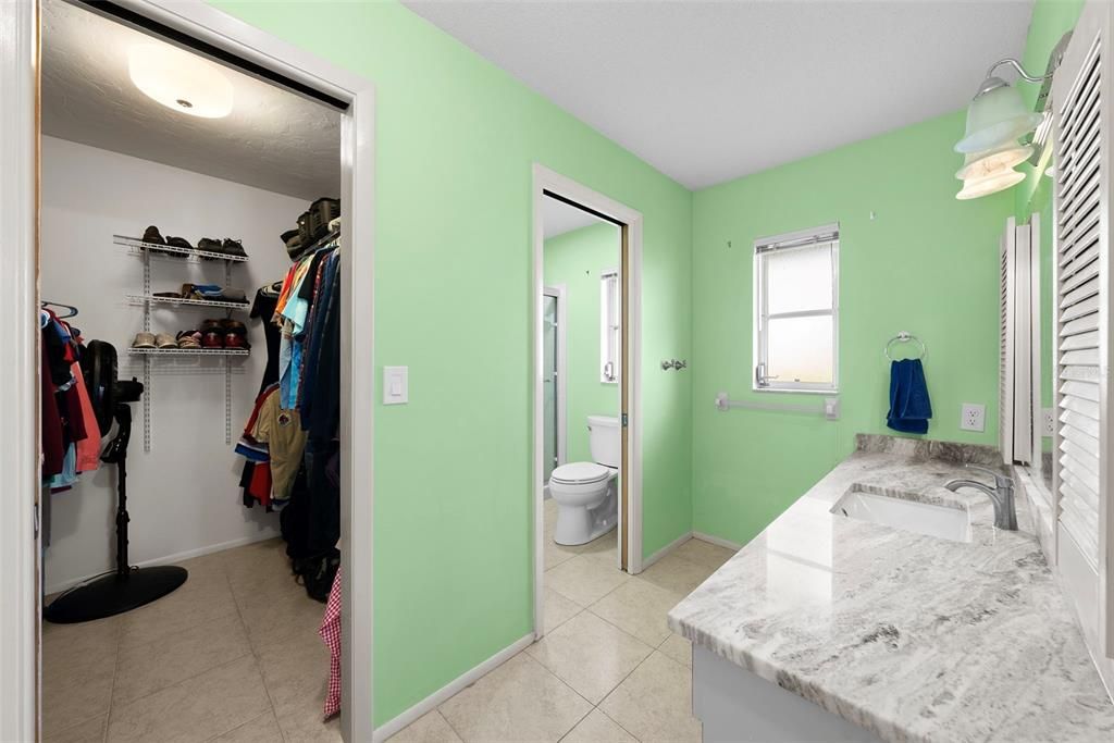 En Venta: $360,000 (3 camas, 2 baños, 1939 Pies cuadrados)