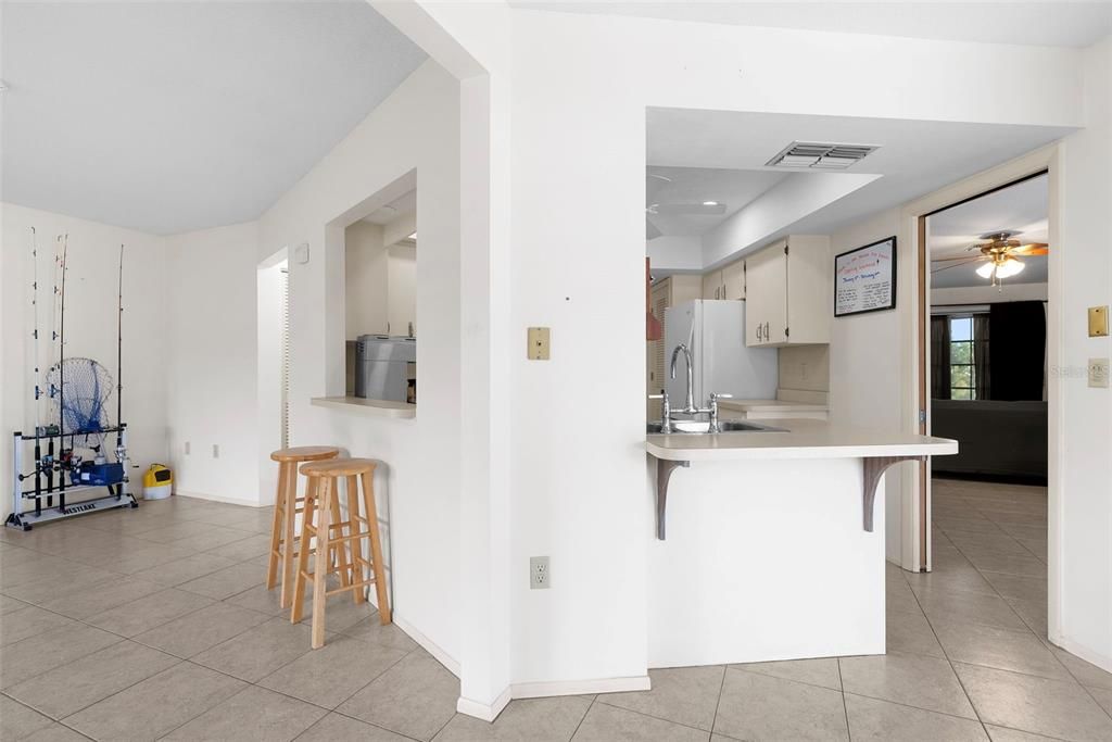 En Venta: $360,000 (3 camas, 2 baños, 1939 Pies cuadrados)