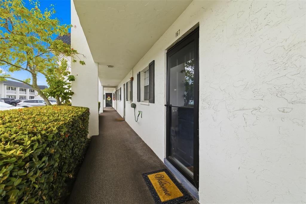 待售: $109,500 (2 贝兹, 1 浴室, 951 平方英尺)