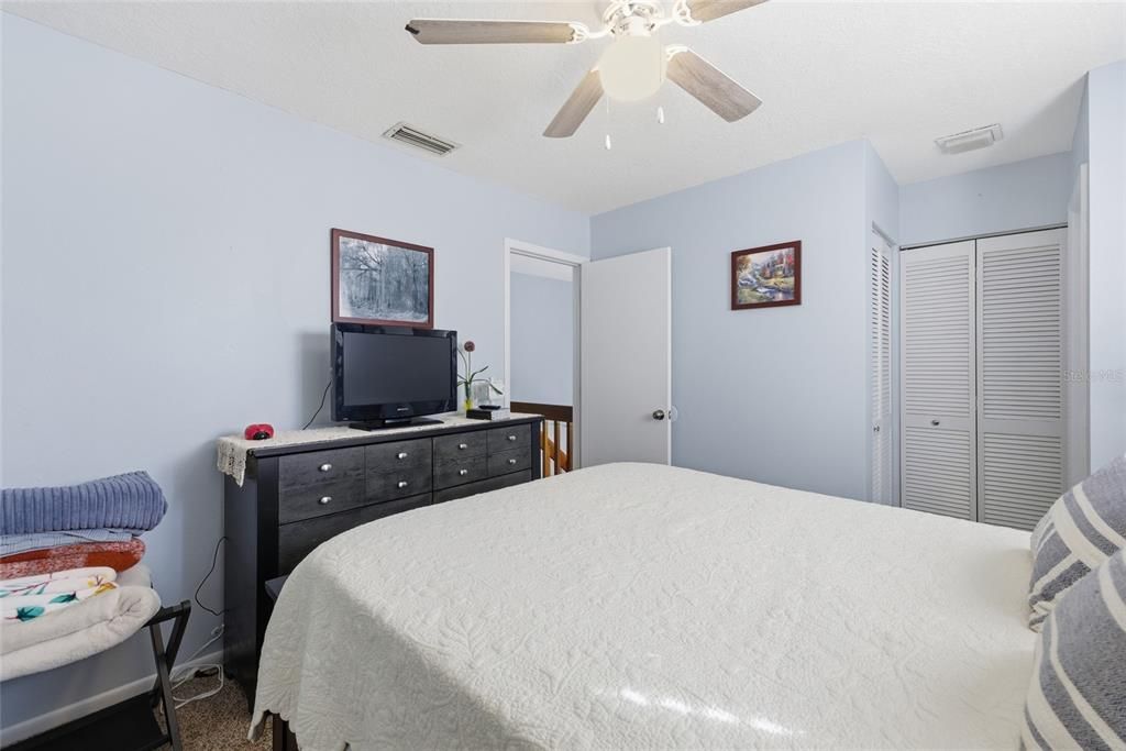 待售: $319,000 (2 贝兹, 2 浴室, 1200 平方英尺)