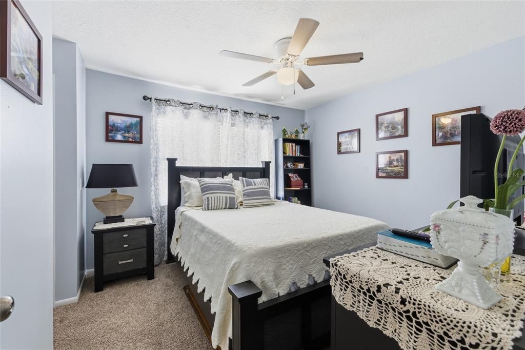 待售: $319,000 (2 贝兹, 2 浴室, 1200 平方英尺)