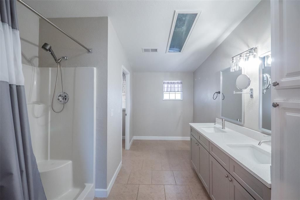 For Sale: $299,947 (3 beds, 2 baths, 2310 Square Feet)