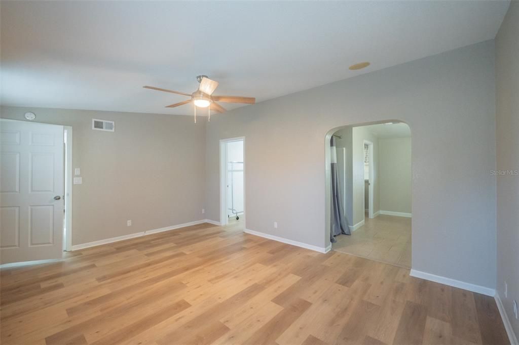 For Sale: $299,947 (3 beds, 2 baths, 2310 Square Feet)