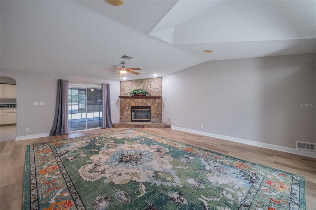 For Sale: $299,947 (3 beds, 2 baths, 2310 Square Feet)