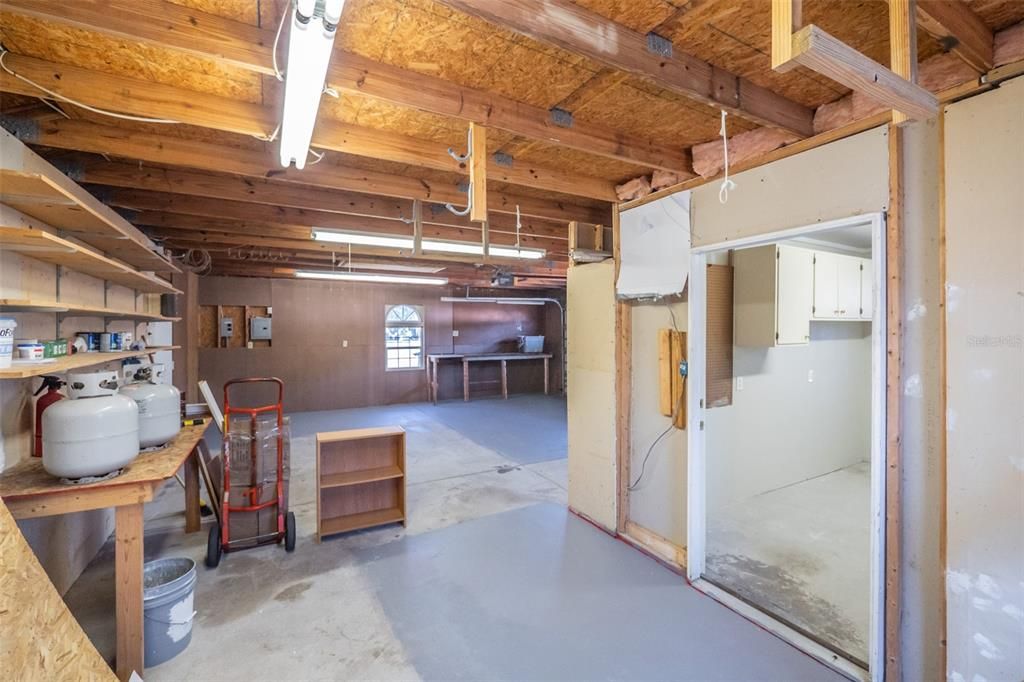 For Sale: $299,947 (3 beds, 2 baths, 2310 Square Feet)