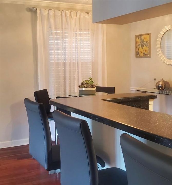 На продажу: $165,000 (1 спален, 1 ванн, 776 Квадратных фут)