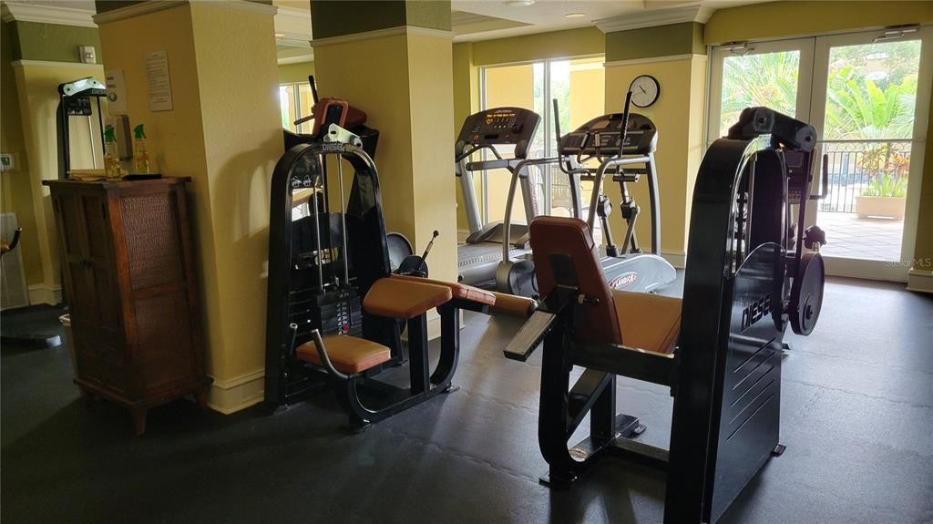 В аренду: $2,300 (2 спален, 2 ванн, 985 Квадратных фут)