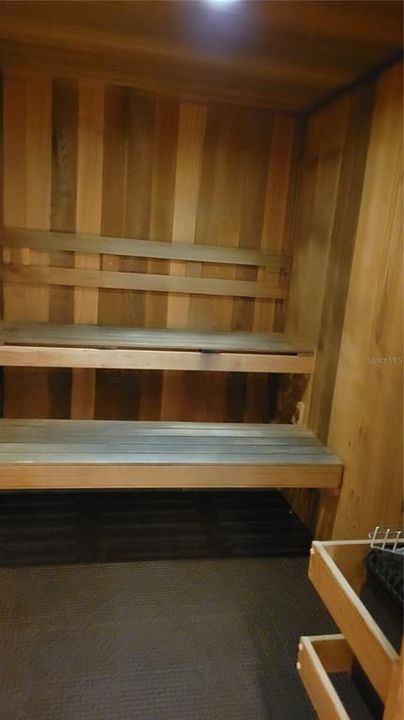 В аренду: $2,300 (2 спален, 2 ванн, 985 Квадратных фут)