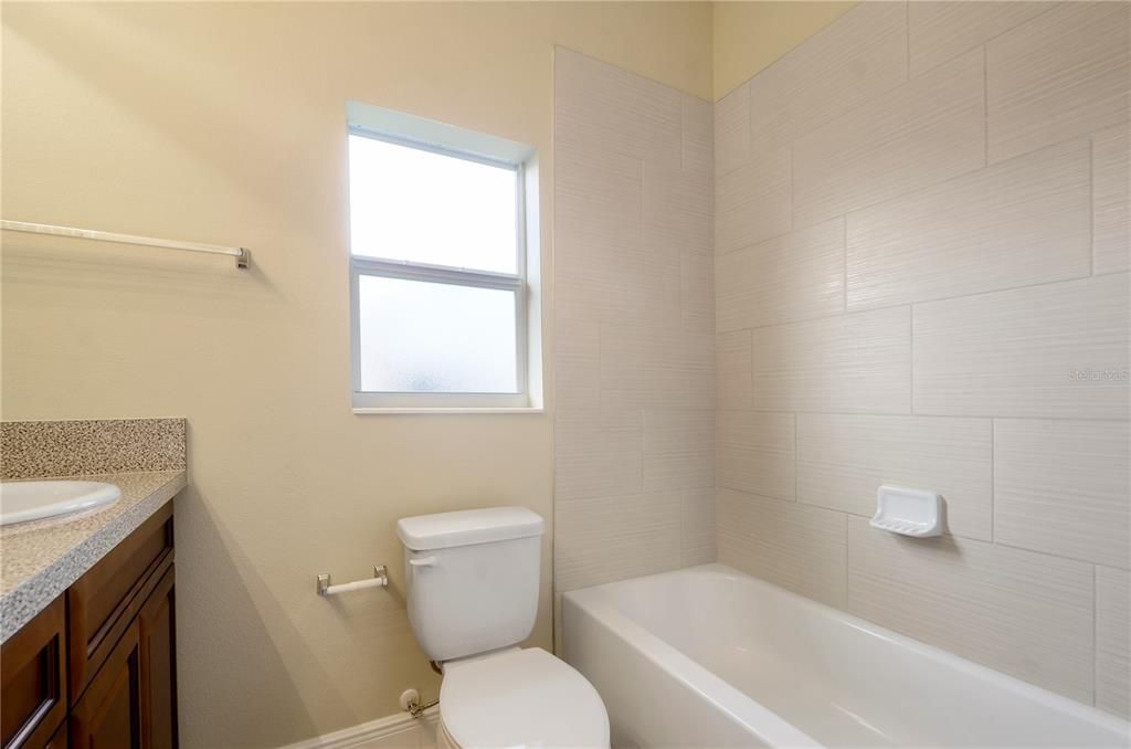 В аренду: $1,700 (3 спален, 2 ванн, 1440 Квадратных фут)