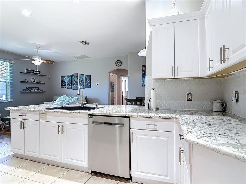 待售: $459,000 (3 贝兹, 2 浴室, 1785 平方英尺)