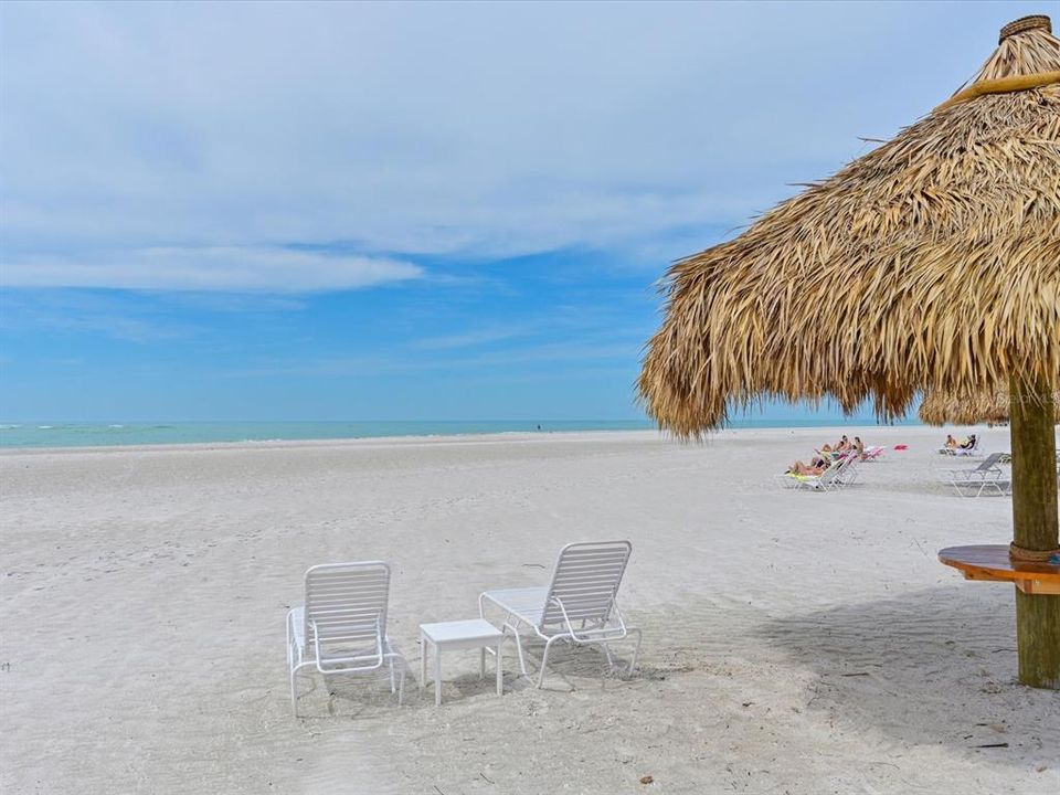 For Sale: $975,000 (2 beds, 2 baths, 1492 Square Feet)