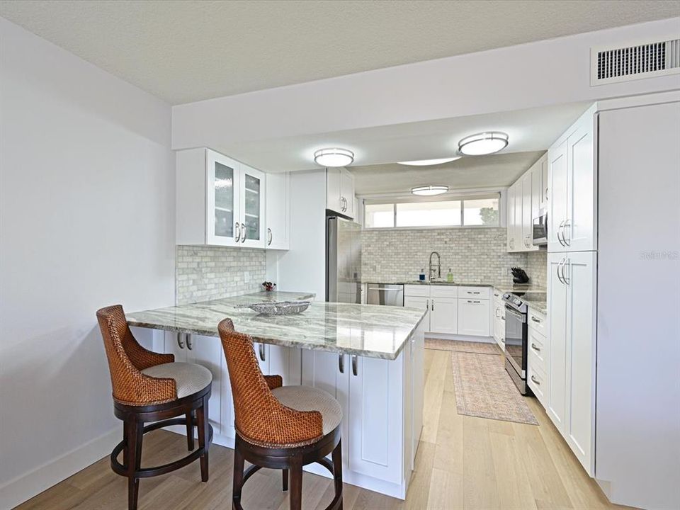 For Sale: $975,000 (2 beds, 2 baths, 1492 Square Feet)