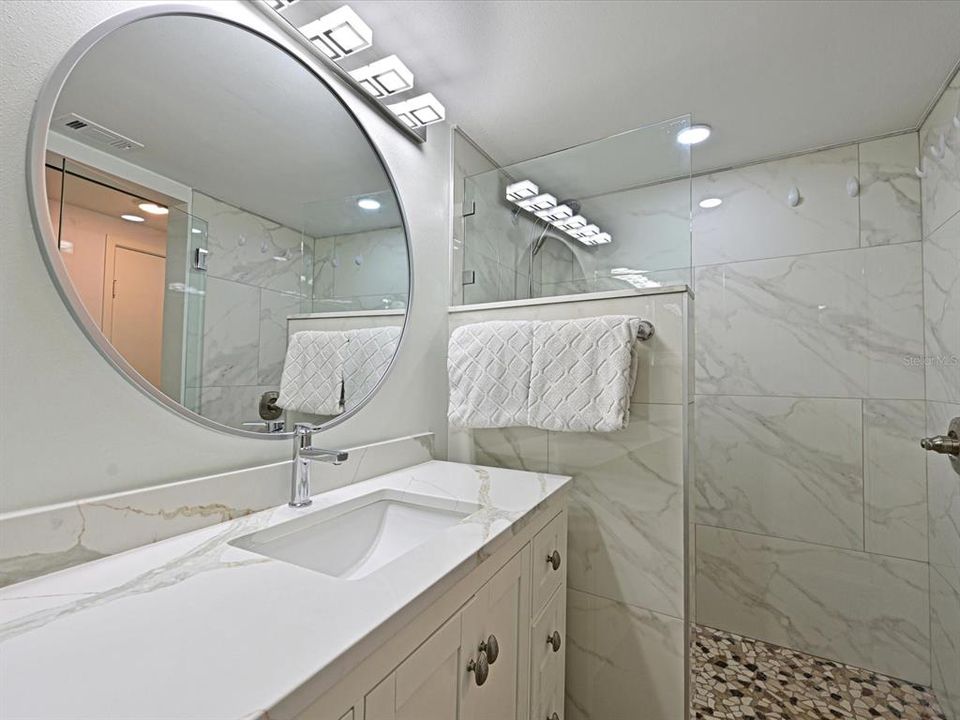 For Sale: $975,000 (2 beds, 2 baths, 1492 Square Feet)