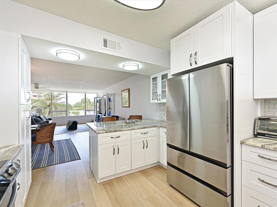 For Sale: $975,000 (2 beds, 2 baths, 1492 Square Feet)