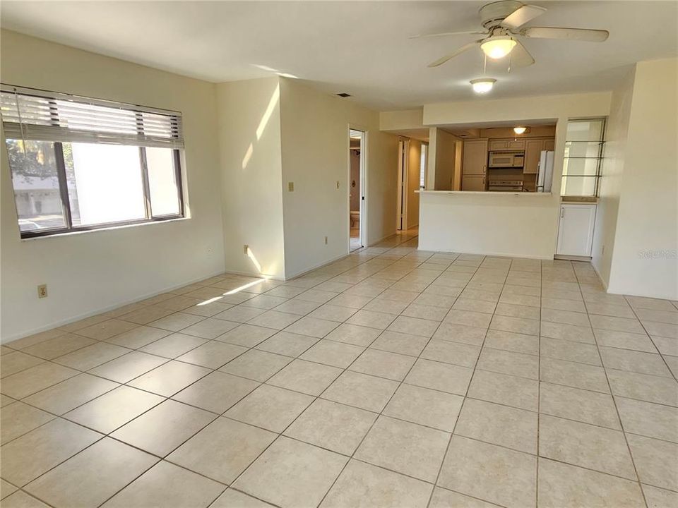 For Rent: $1,900 (2 beds, 2 baths, 1250 Square Feet)