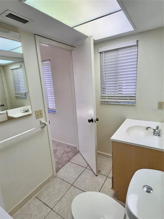 For Rent: $1,900 (2 beds, 2 baths, 1250 Square Feet)