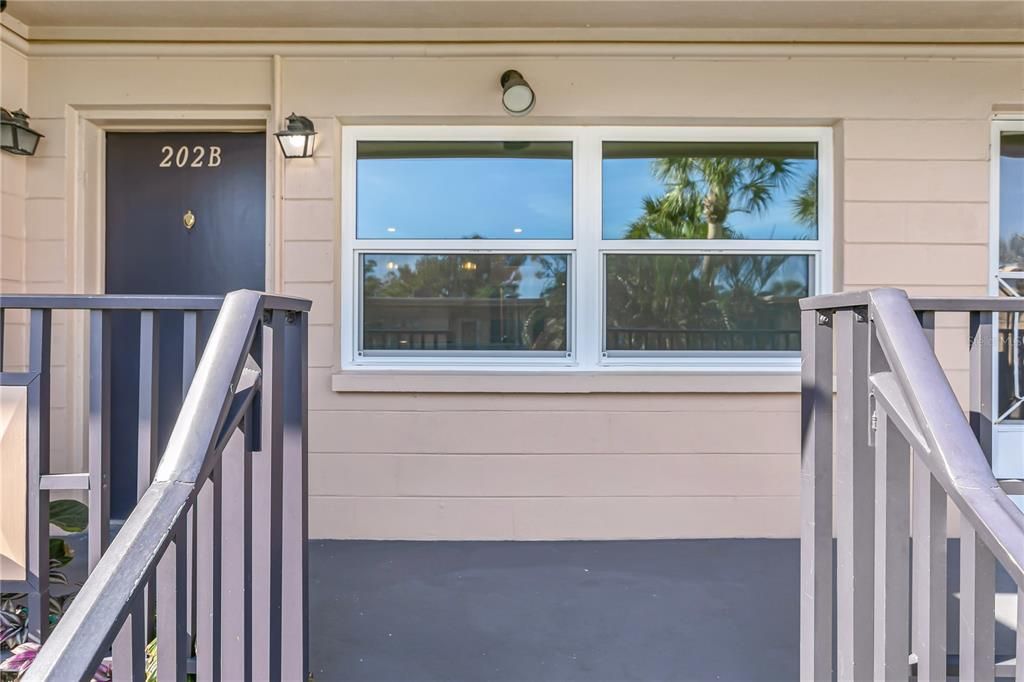 For Sale: $265,000 (2 beds, 1 baths, 765 Square Feet)