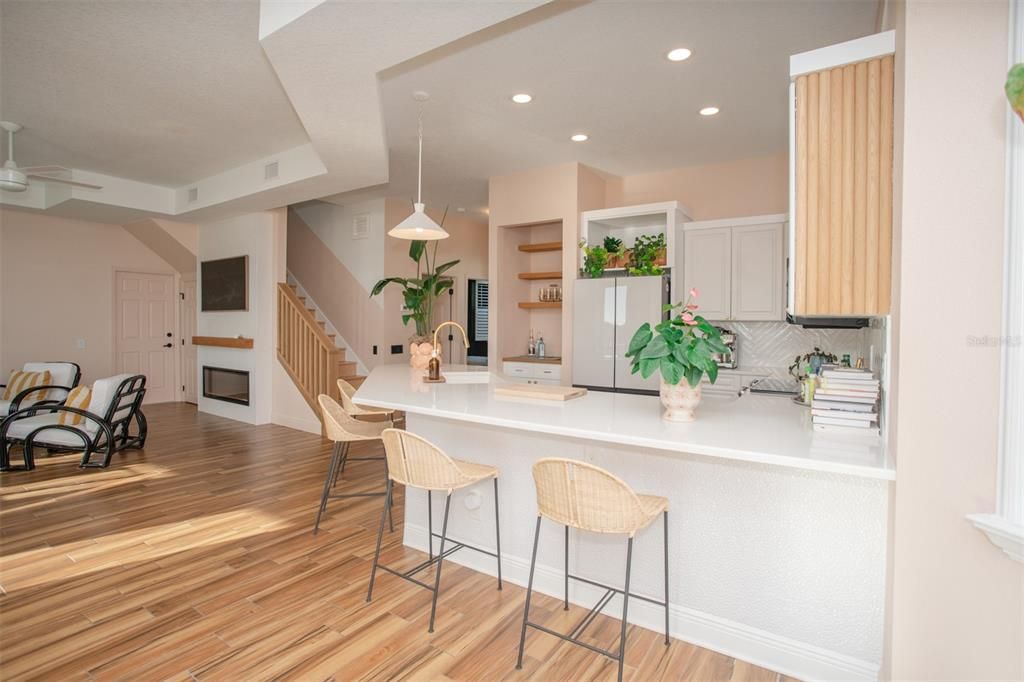 待售: $1,290,000 (3 贝兹, 3 浴室, 2162 平方英尺)