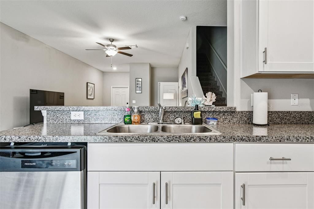 En Renta: $2,800 (3 camas, 2 baños, 1663 Pies cuadrados)