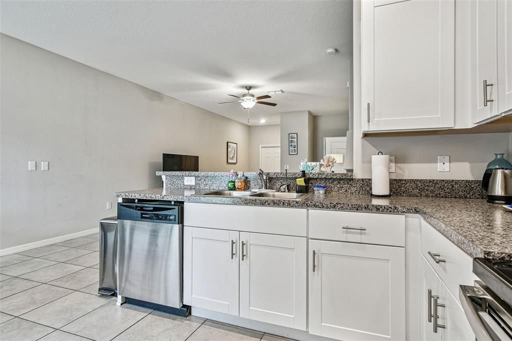 En Renta: $2,800 (3 camas, 2 baños, 1663 Pies cuadrados)