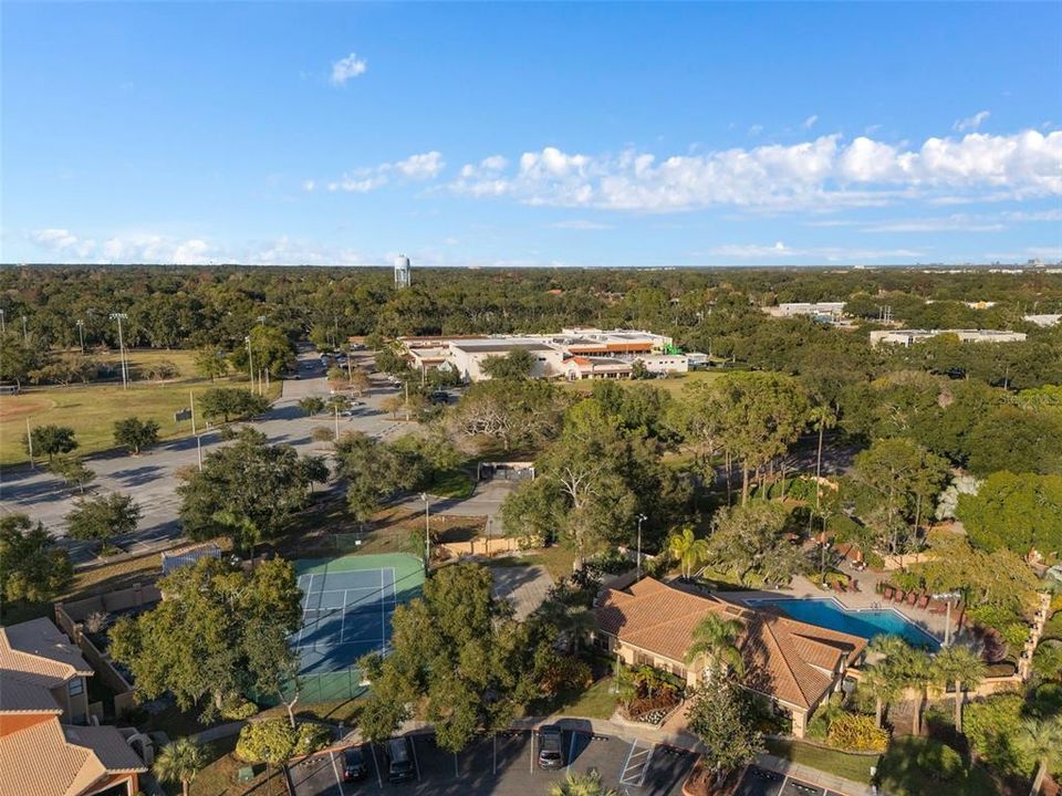 На продажу: $300,000 (2 спален, 2 ванн, 1075 Квадратных фут)