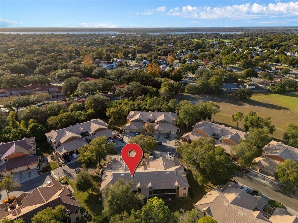 На продажу: $300,000 (2 спален, 2 ванн, 1075 Квадратных фут)