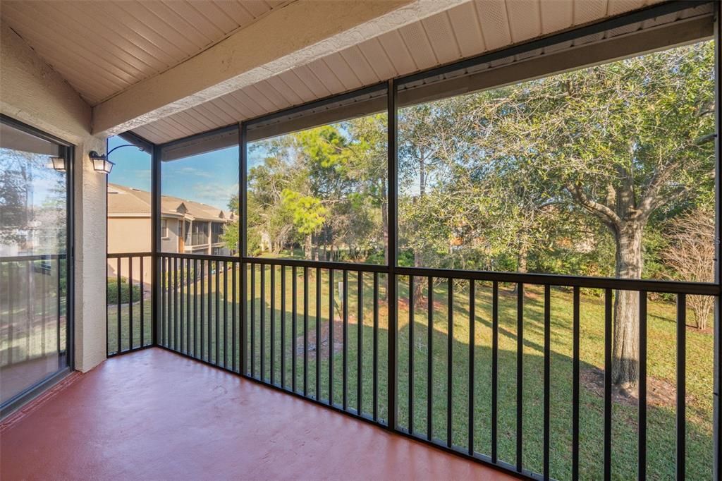 На продажу: $300,000 (2 спален, 2 ванн, 1075 Квадратных фут)