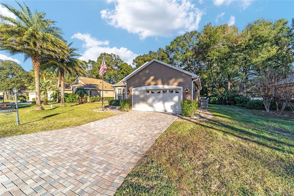 For Sale: $349,000 (3 beds, 2 baths, 1724 Square Feet)