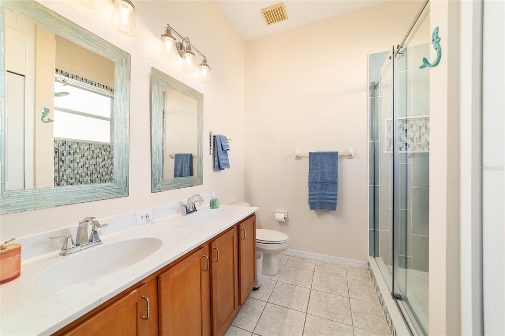 For Sale: $349,000 (3 beds, 2 baths, 1724 Square Feet)