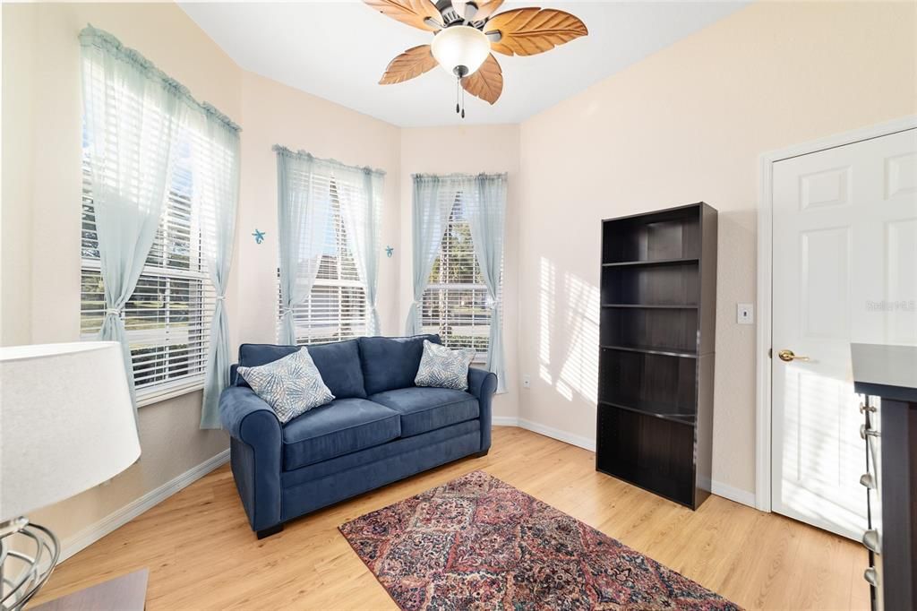 For Sale: $349,000 (3 beds, 2 baths, 1724 Square Feet)