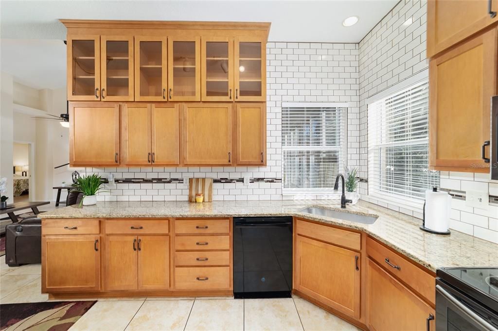 For Sale: $349,000 (3 beds, 2 baths, 1724 Square Feet)