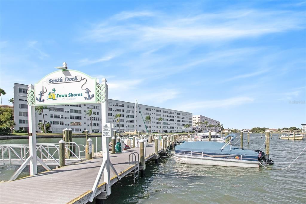 На продажу: $339,000 (2 спален, 2 ванн, 1450 Квадратных фут)