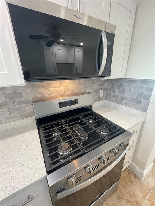 На продажу: $339,000 (2 спален, 2 ванн, 1450 Квадратных фут)