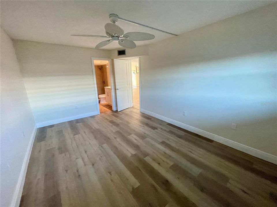 На продажу: $339,000 (2 спален, 2 ванн, 1450 Квадратных фут)