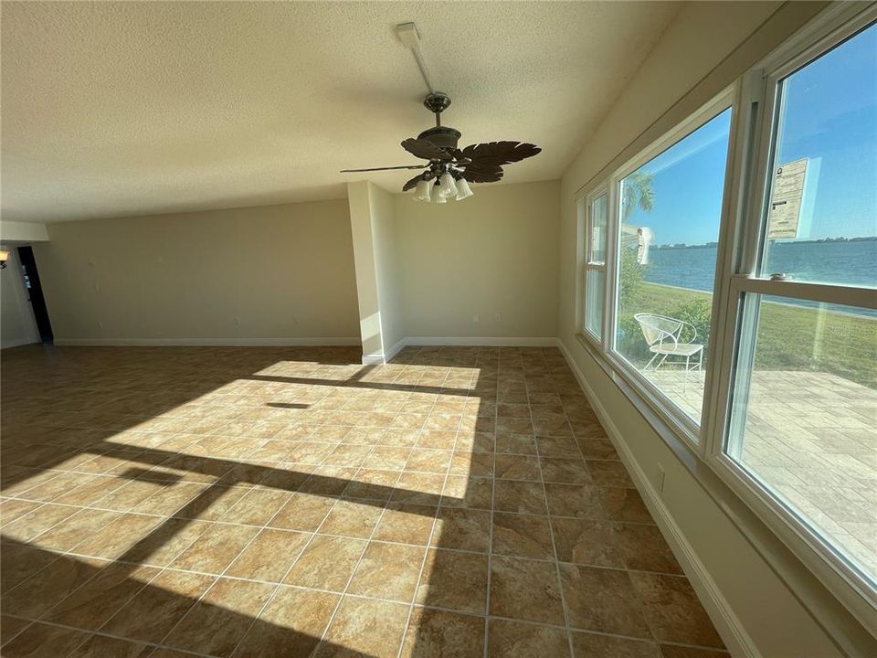 На продажу: $339,000 (2 спален, 2 ванн, 1450 Квадратных фут)