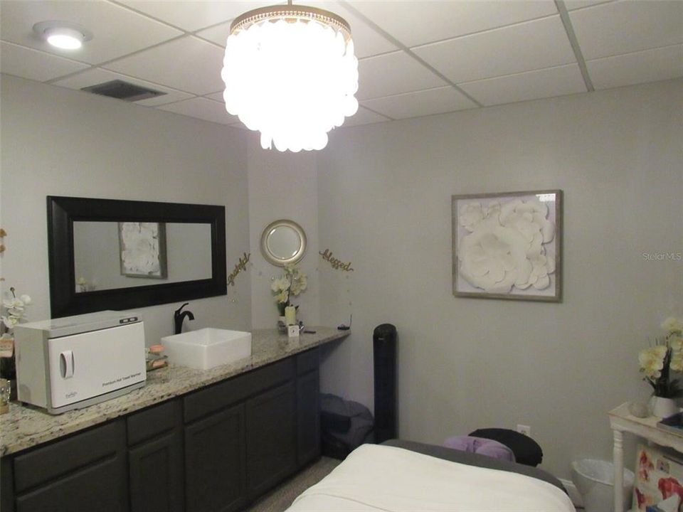 待售: $399,900 (0 贝兹, 0 浴室, 1632 平方英尺)