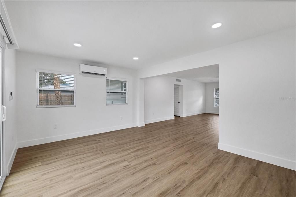 En Venta: $395,000 (2 camas, 2 baños, 1259 Pies cuadrados)