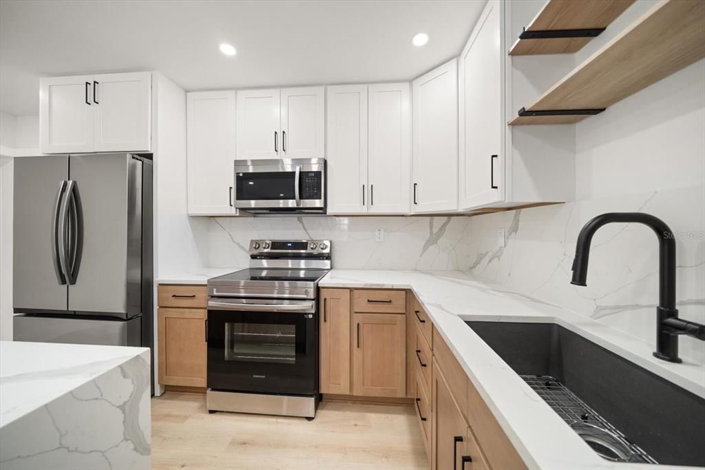 На продажу: $449,000 (3 спален, 2 ванн, 1222 Квадратных фут)